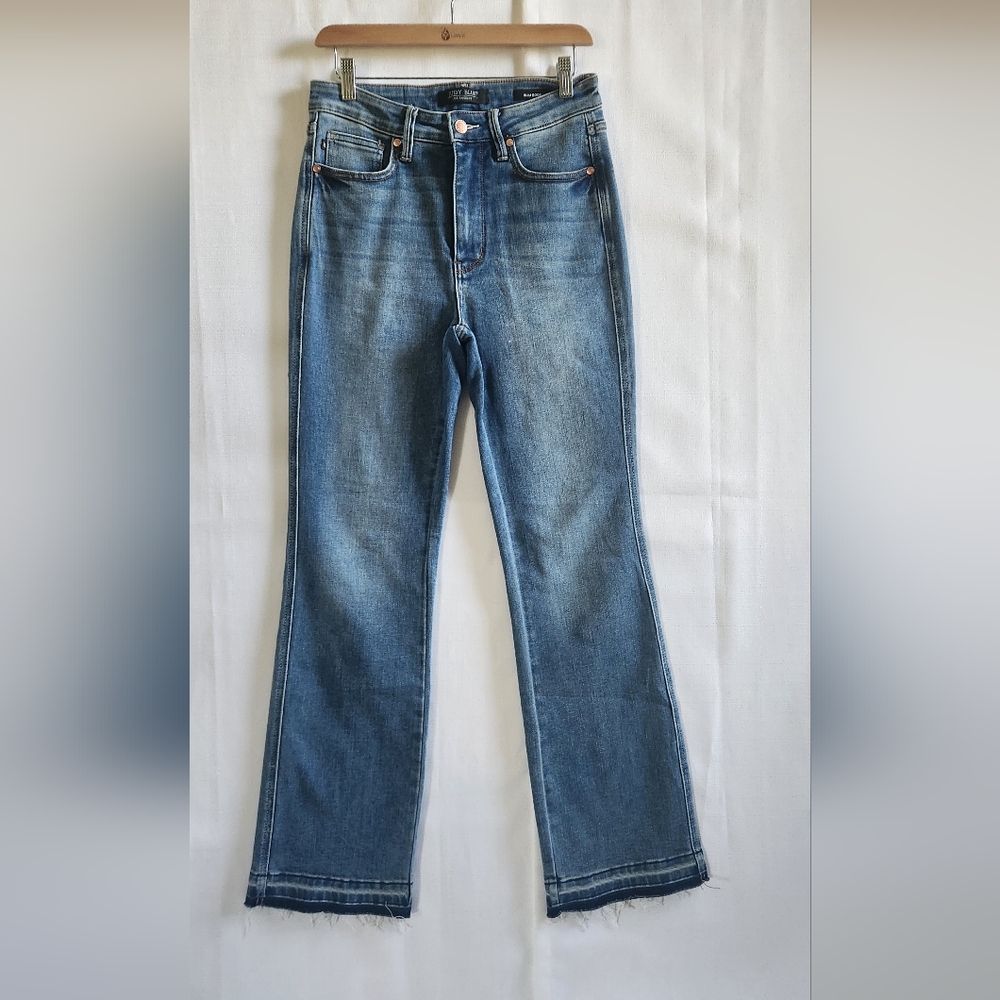 Judy Blue Light Blue Slim Boot  Jeans. Size: 7/28.